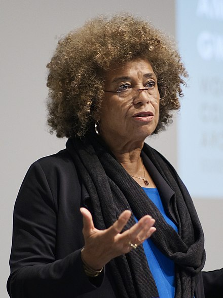 image-978363-Angela_Davis_2014-16790.w640.png